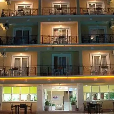 Solmaz Deluxe Hotel