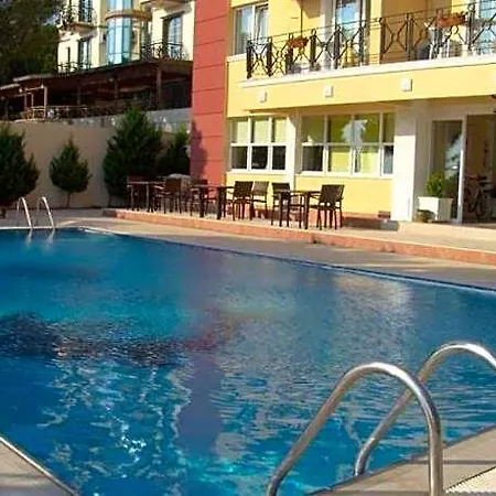 Solmaz Deluxe Hotel
