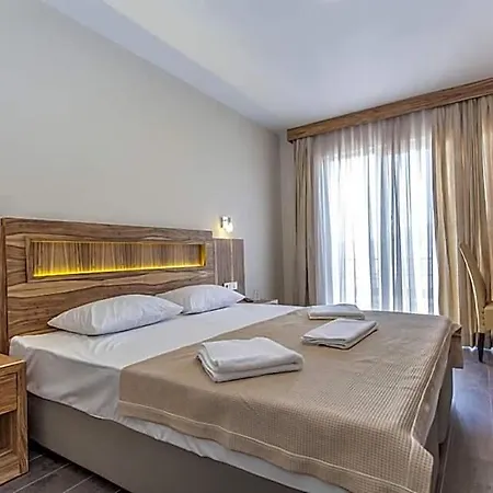 فندق Solmaz Deluxe Çeşme