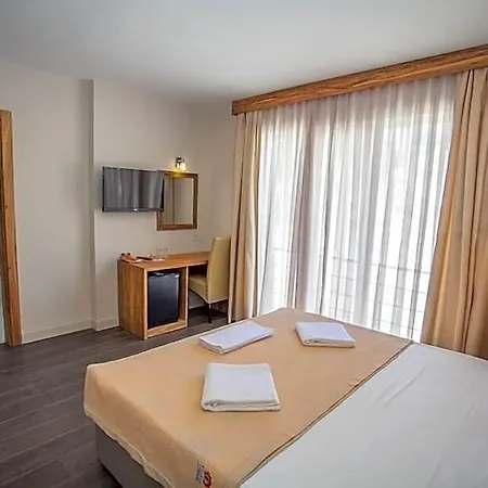 Solmaz Deluxe Çeşme